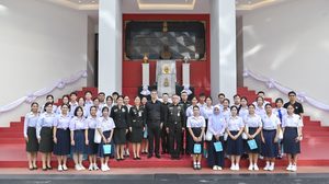 นักเรียนพยาบาลชั้นปีที่ 4 ร่วมต้อนรับ คณะอาจารย์ และ นักเรียนทุนพระราชทาน ม.ท.ศ.รุ่นที่ 16